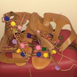 Never worn fashion nova sandals